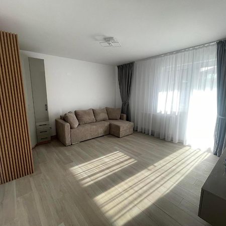 Luxury Apartment Piteşti Esterno foto