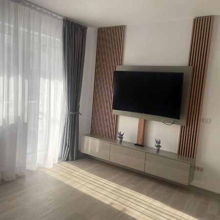 Luxury Apartment Piteşti Esterno foto